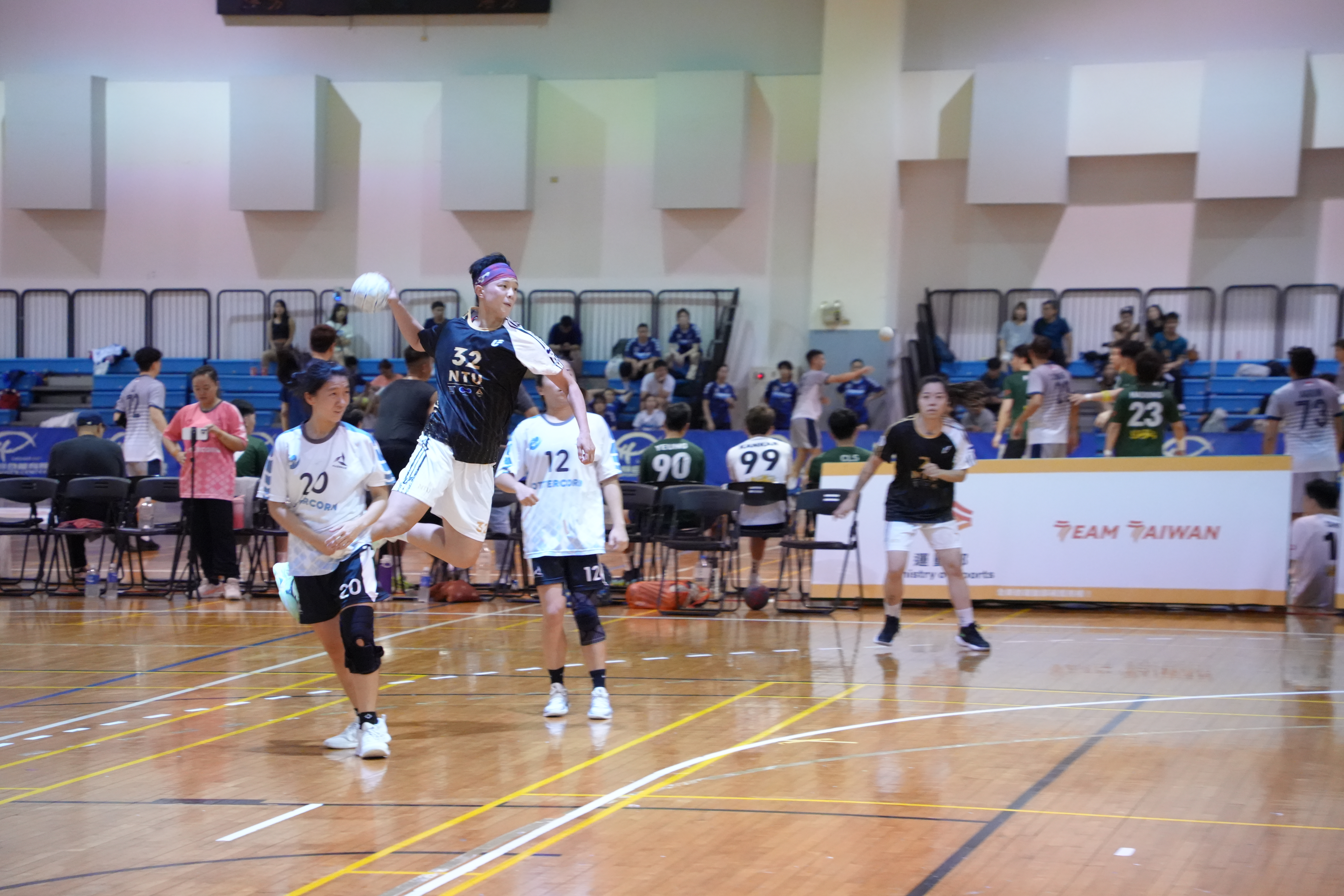 64校友女_NTU vs OC